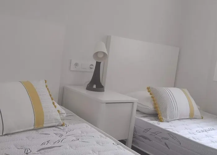 La Casa De Sola * קדיז